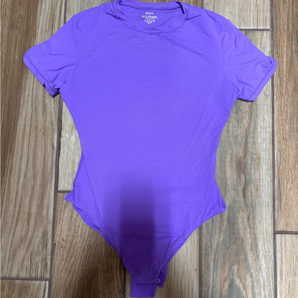 NWOT SKIMS Bodysuit in Orchid size medium